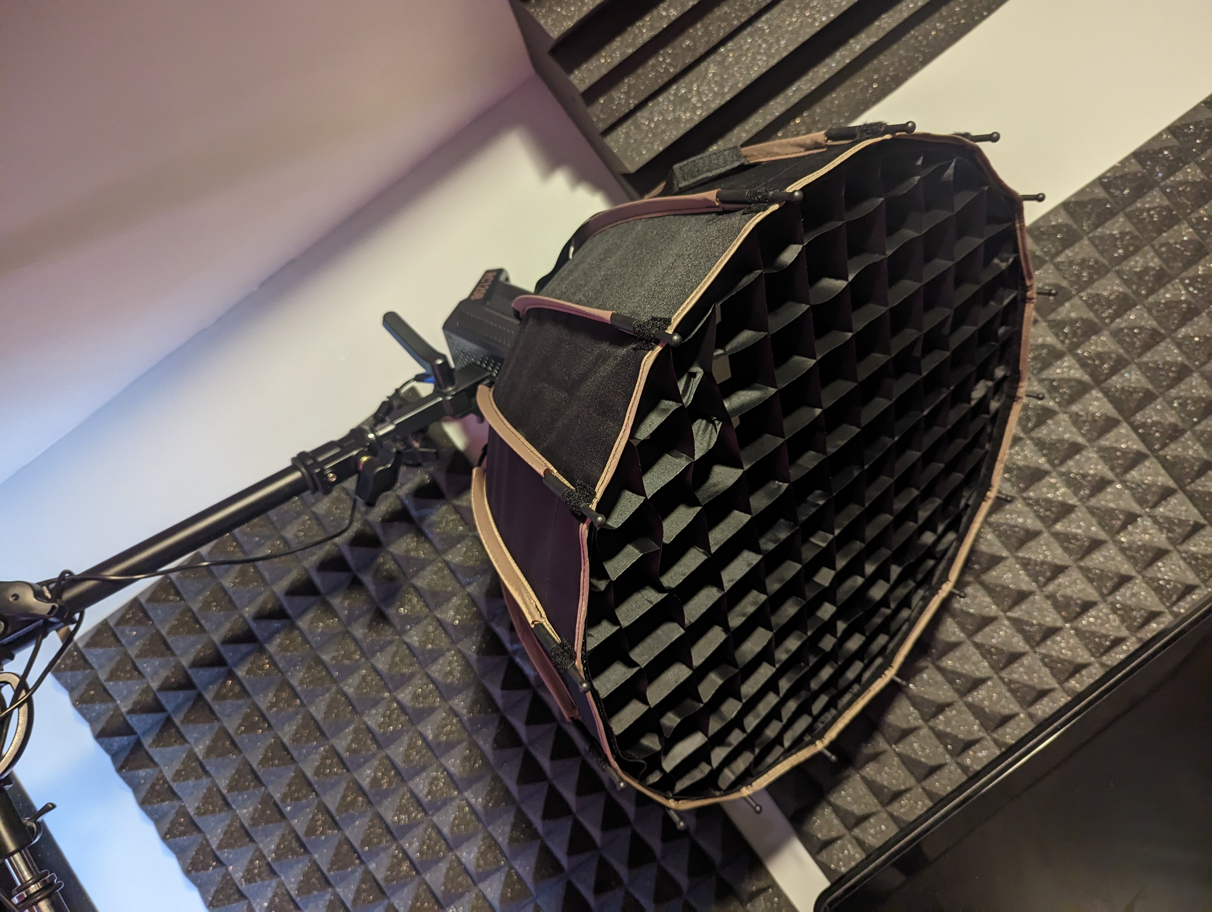 SmallRig RA-D55 Parabolic Softbox: Cinematic Soft Light