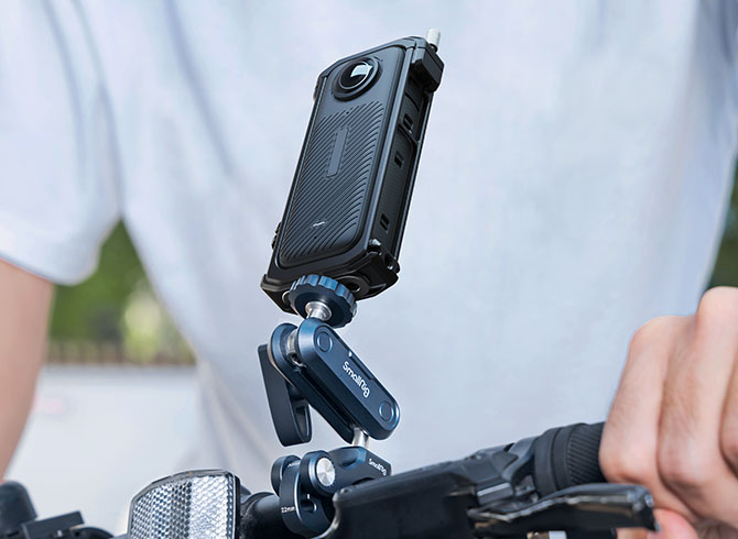 NEEWER X4 Action Camera Cage, Protective Case With Folding