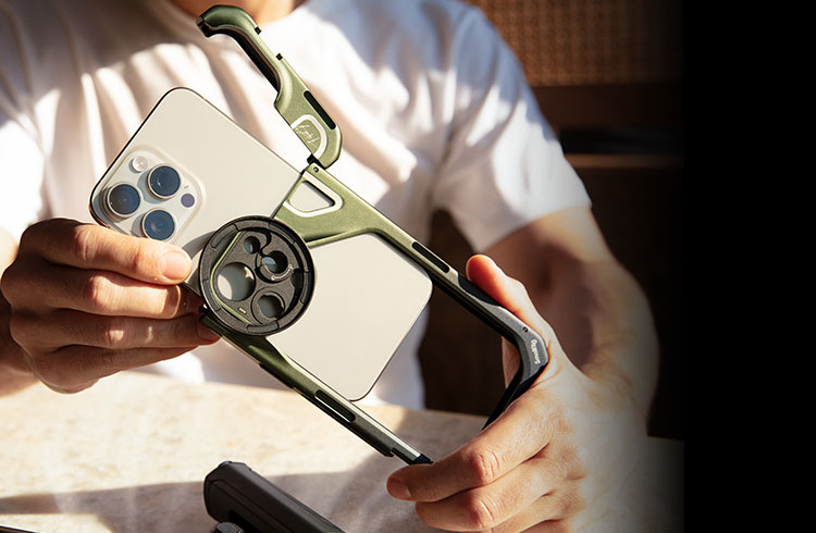 SmallRig x Brandon Li Mobile Video Kit for iPhone 15 Pro Max Co