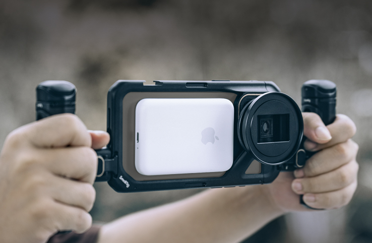 iPhone 15 Pro Max Cage | MagSafe & Lens Mounts | SmallRig