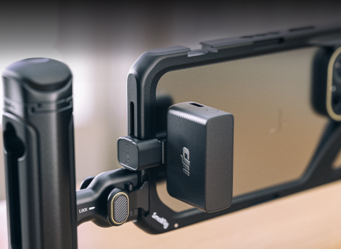 Mobile Video Kit (Dual Handheld) for iPhone 15 Pro Max