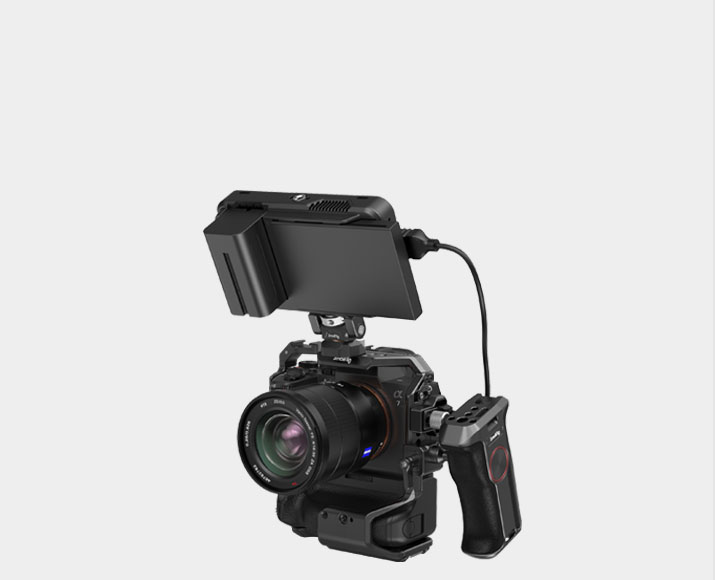 Kategori/Kamera Kafesleri/Sony Sony A7 Pil Tutucu Kafesi | G&uuml;venli NATO Bağlantısı | SmallRig-Markalar İ&ccedil;in:Sony/Modeller İ&ccedil;in:&alpha;7R IV?&alpha;7S III?&alpha;7 IV?&alpha;1?&alpha;7R V/SKU:3594/