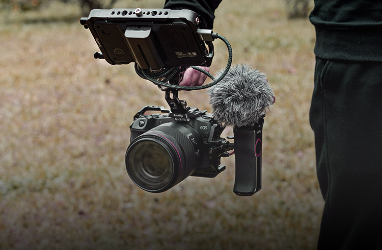 EOS R8 Camera Cage | Arca-Swiss Plate & Secure Mounting