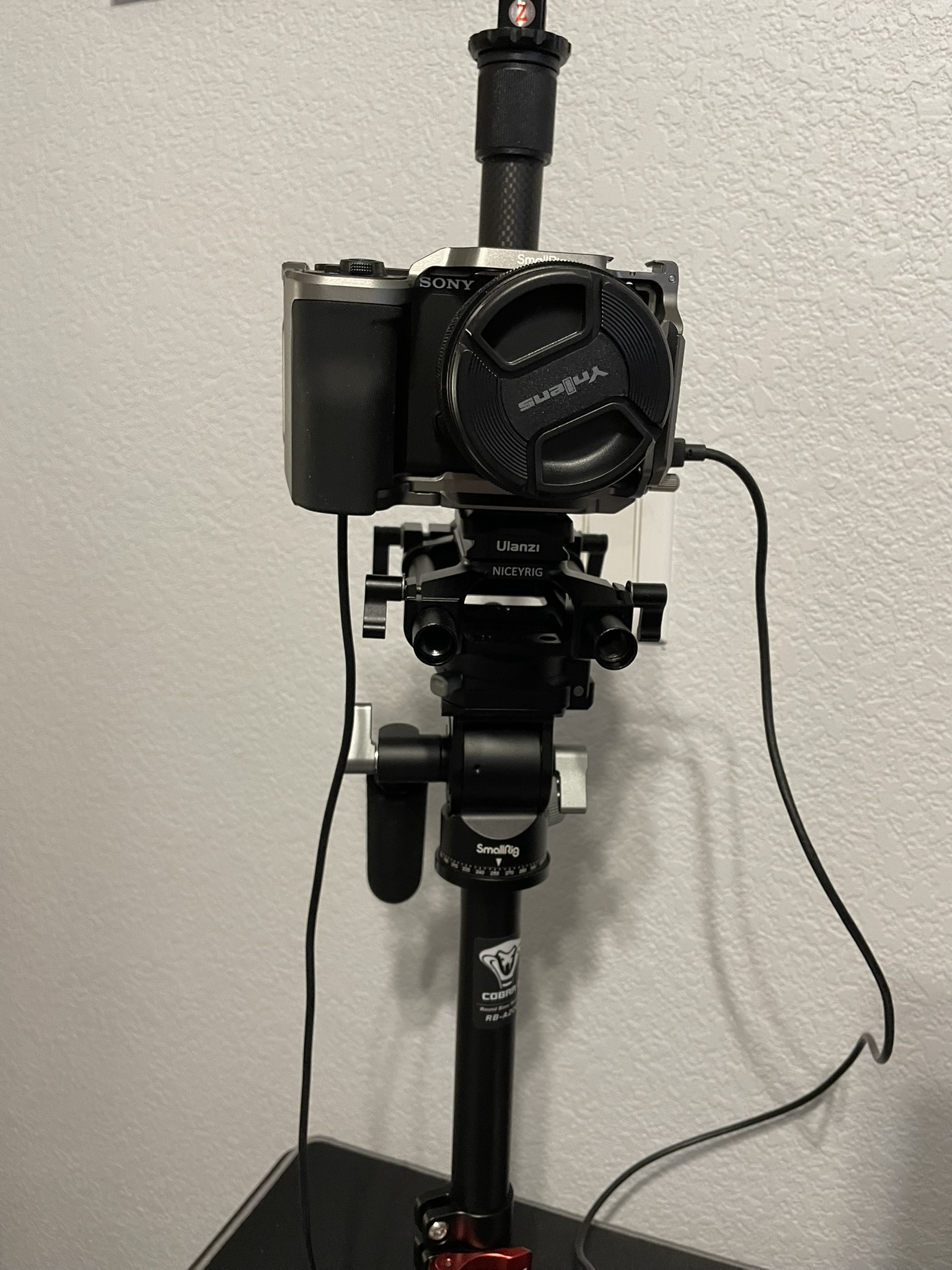 Video Head for Vertical Shooting Video Head for Vertical Shooting