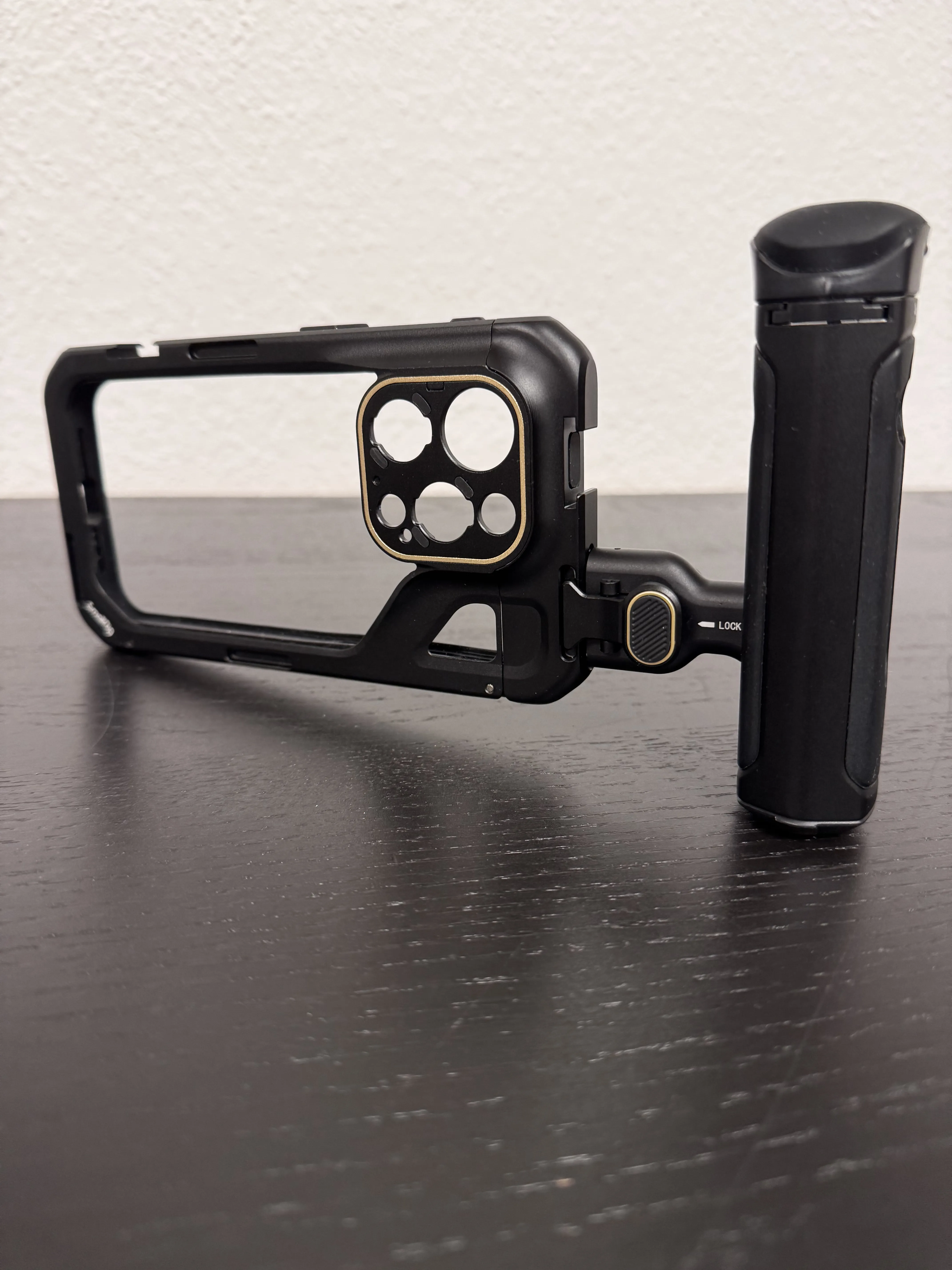 iPhone 15 Pro Cage | Wireless Handheld Video Kit | SmallRig