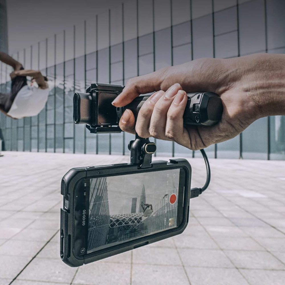 iPhone 15 Pro Phone Cage | Handheld Video Rig & Wireless | SmallRig