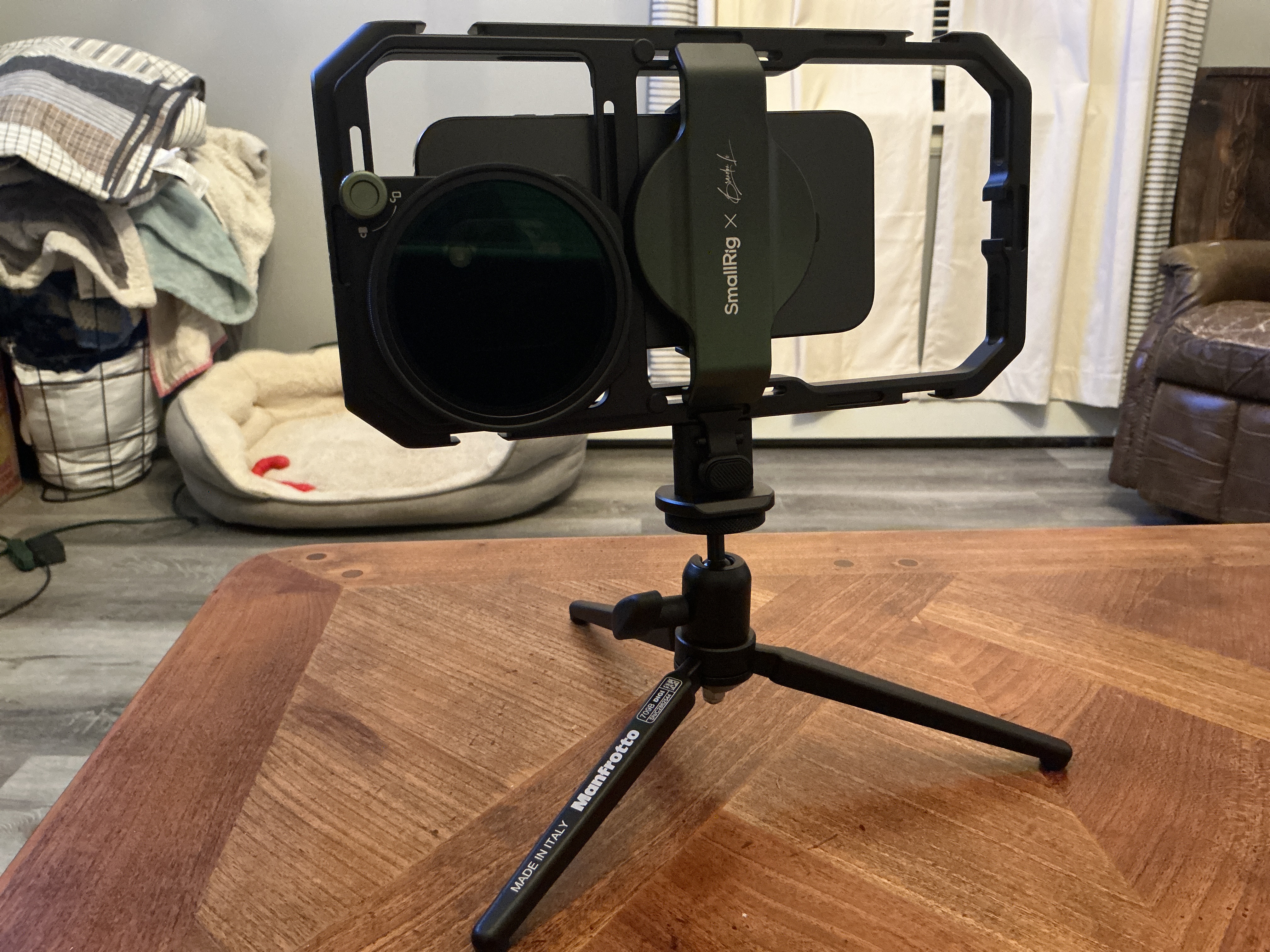 SmallRig x Brandon Li All-in-One Mobile Video Kit Full Quick SmallRig x Brandon Li All-in-One Mobile Video Kit Full Quick