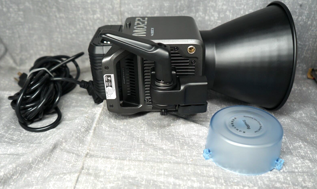 RC 220B Pro COB LED Video Light