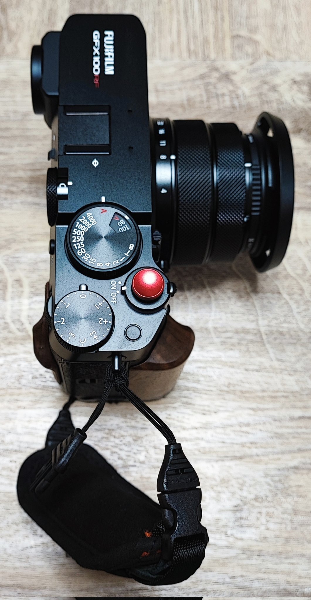 FUJIFILM GFX100RF用木製ハンドル付きL字型マウントプレート