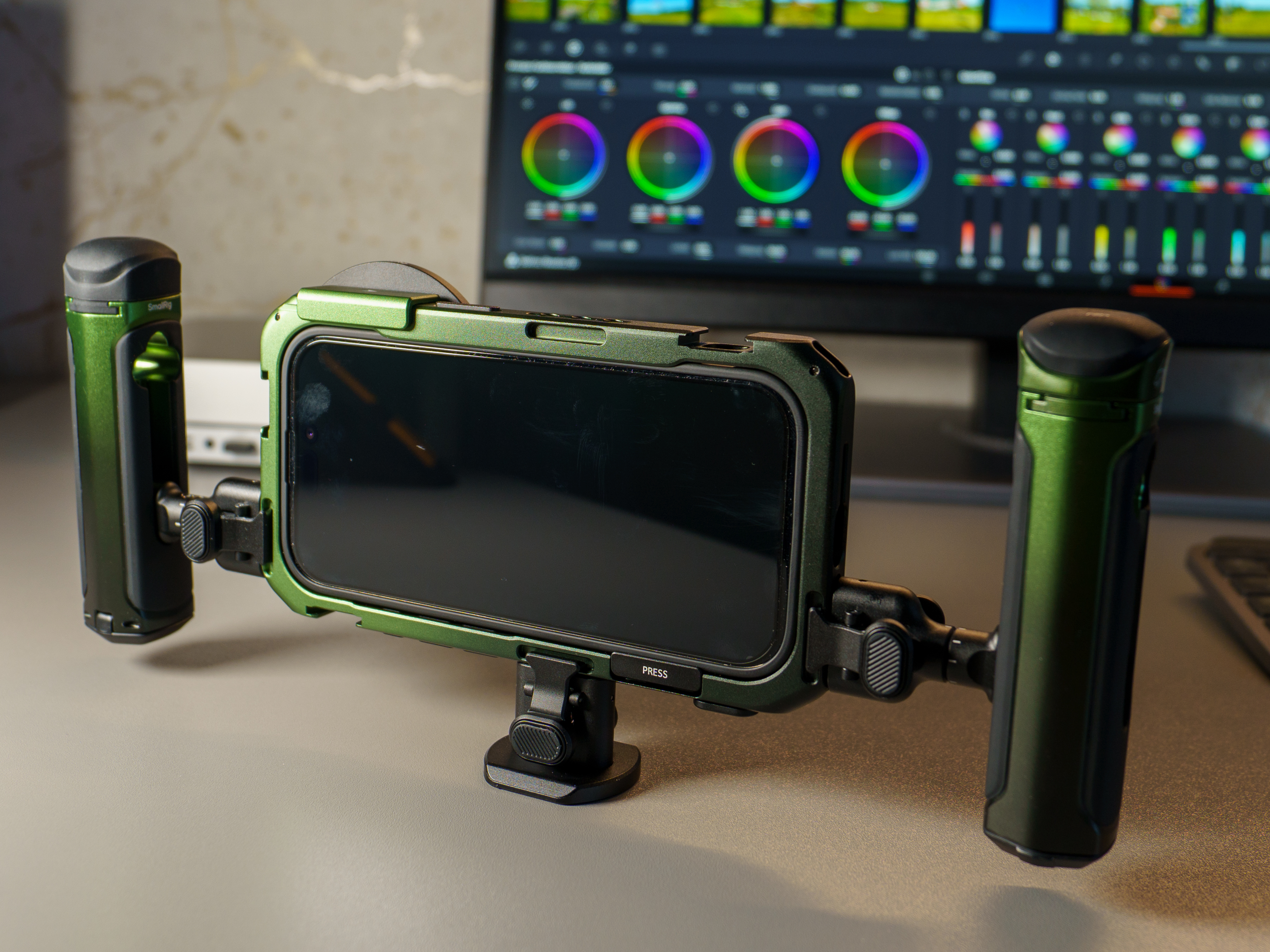 iPhone 16 Pro/Max Mobile Video Kit | Brandon Li Co-Design | SmallRig