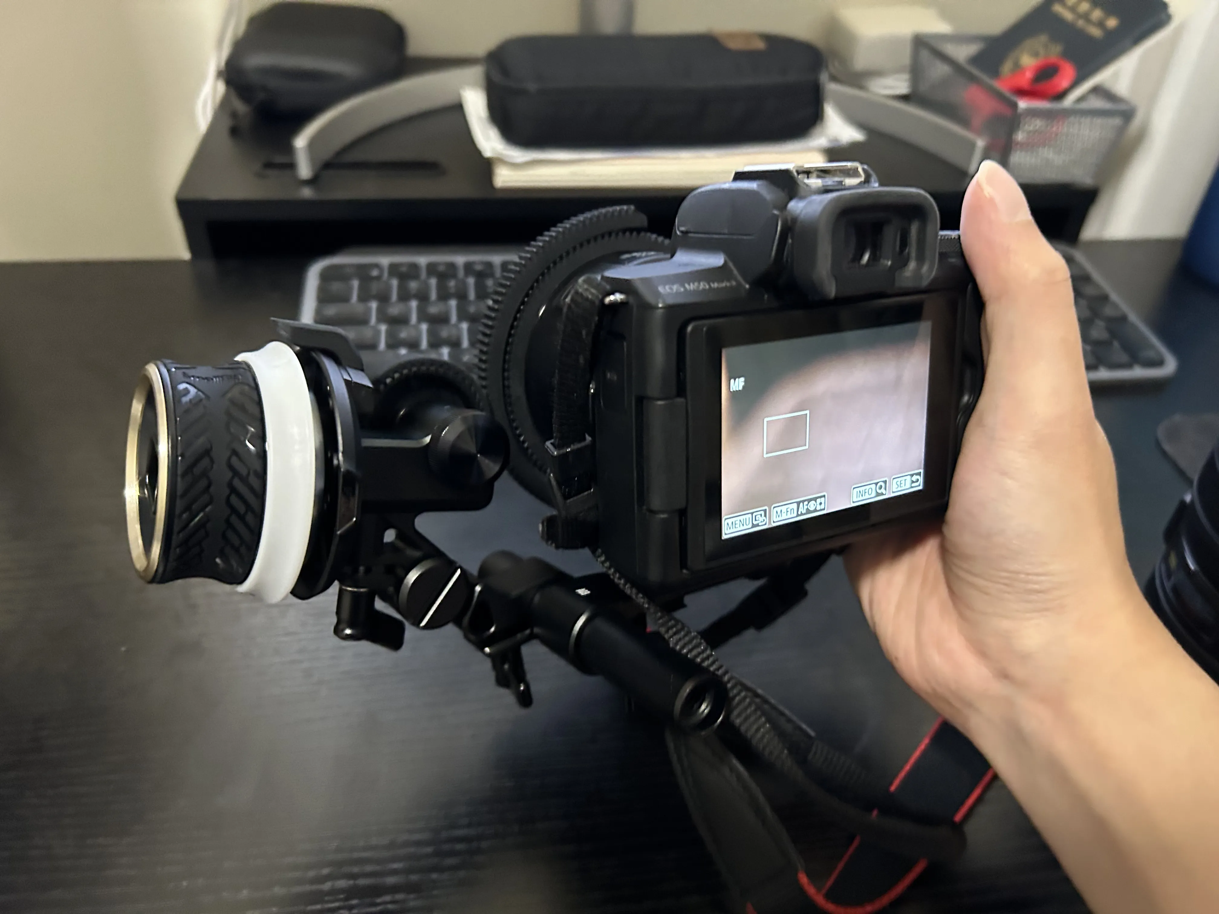 【極美品】SmallRigミニフォローフォーカス F40 SmallRig ミニフォローフォーカス F40 滑り止め 汗を防ぐ 互換性