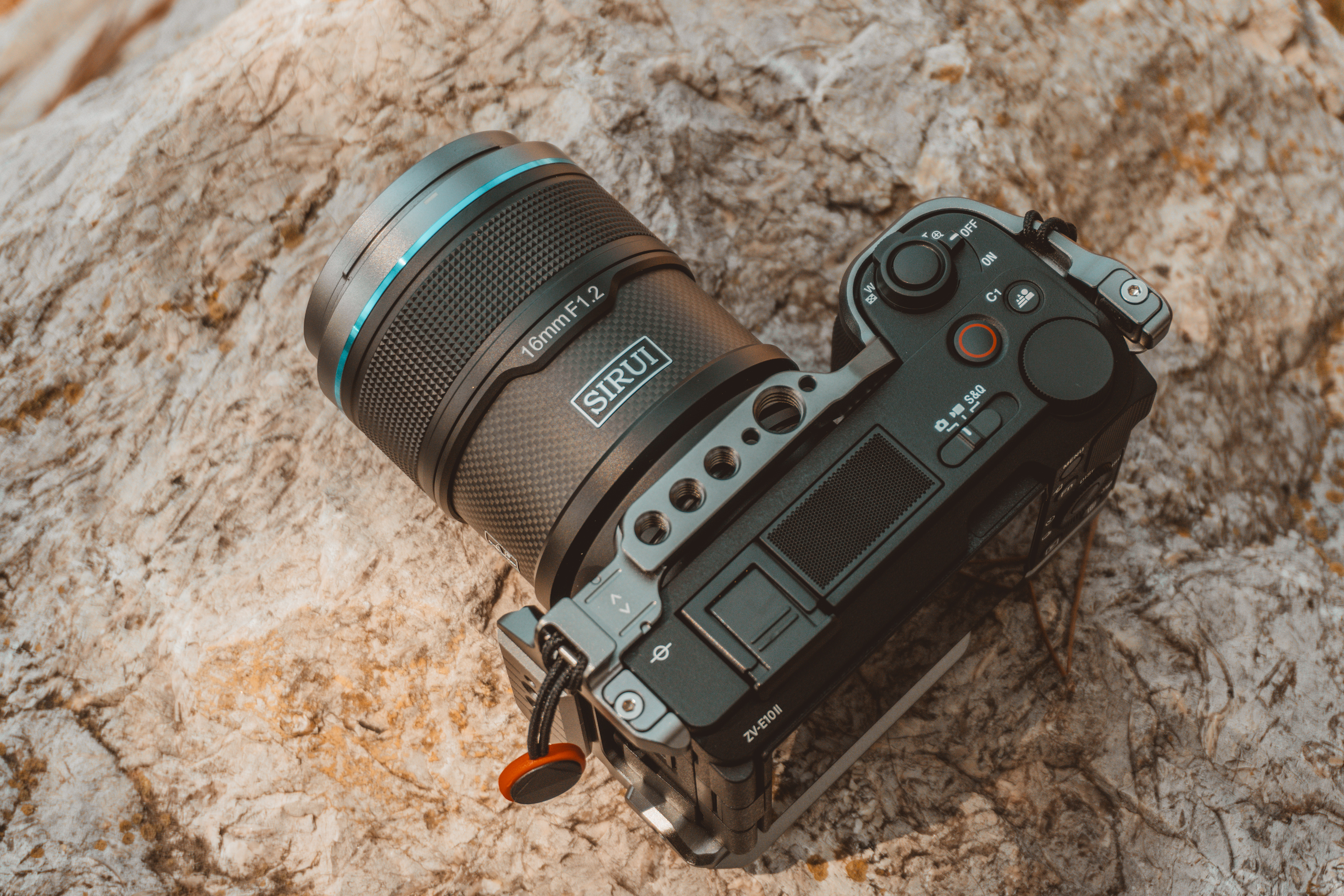 ദ*)様 ZV-E10 smallrig セット Amazon.com : SmallRig Cage with Built-in Quick Release Plate for