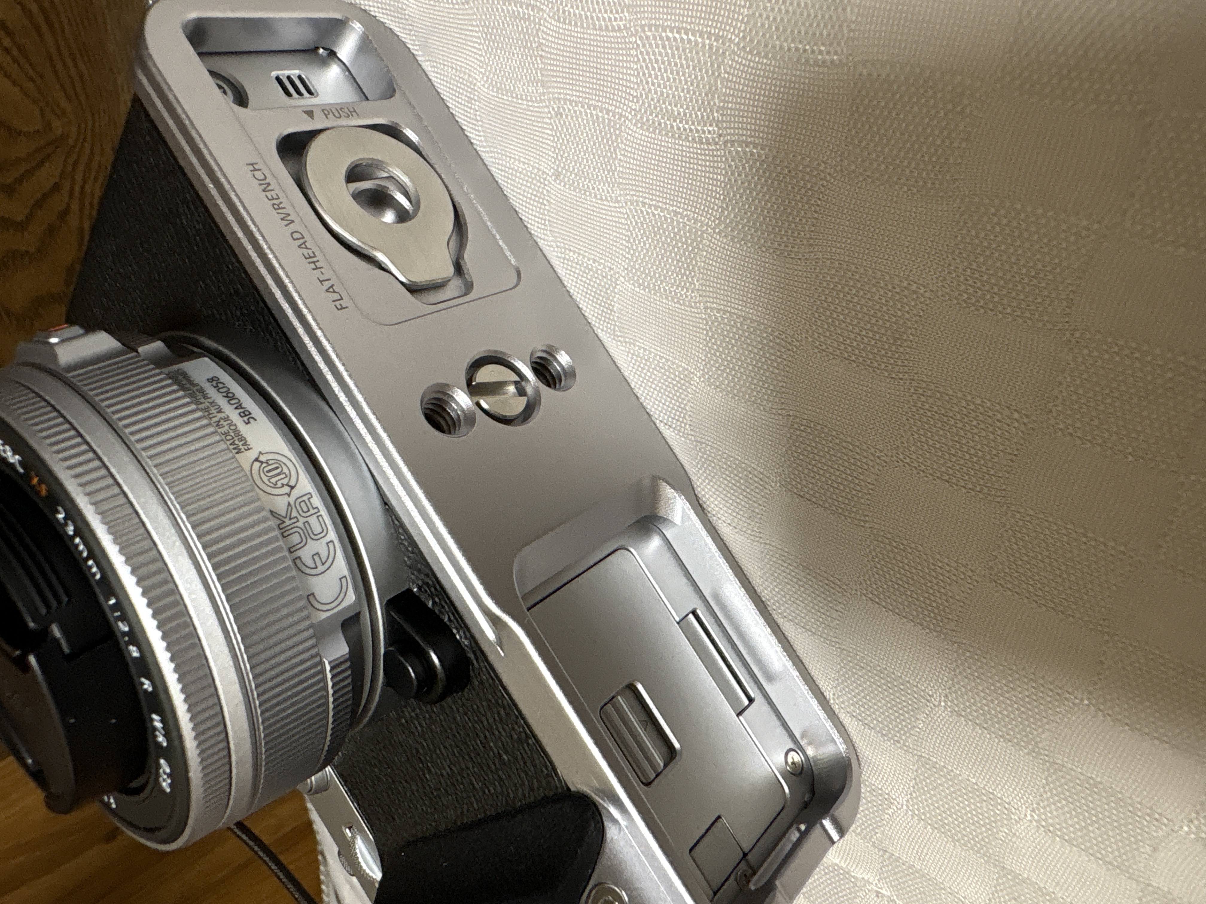FUJIFILM X-E5 L-Plate | Silver-Black | Arca-Swiss Mount