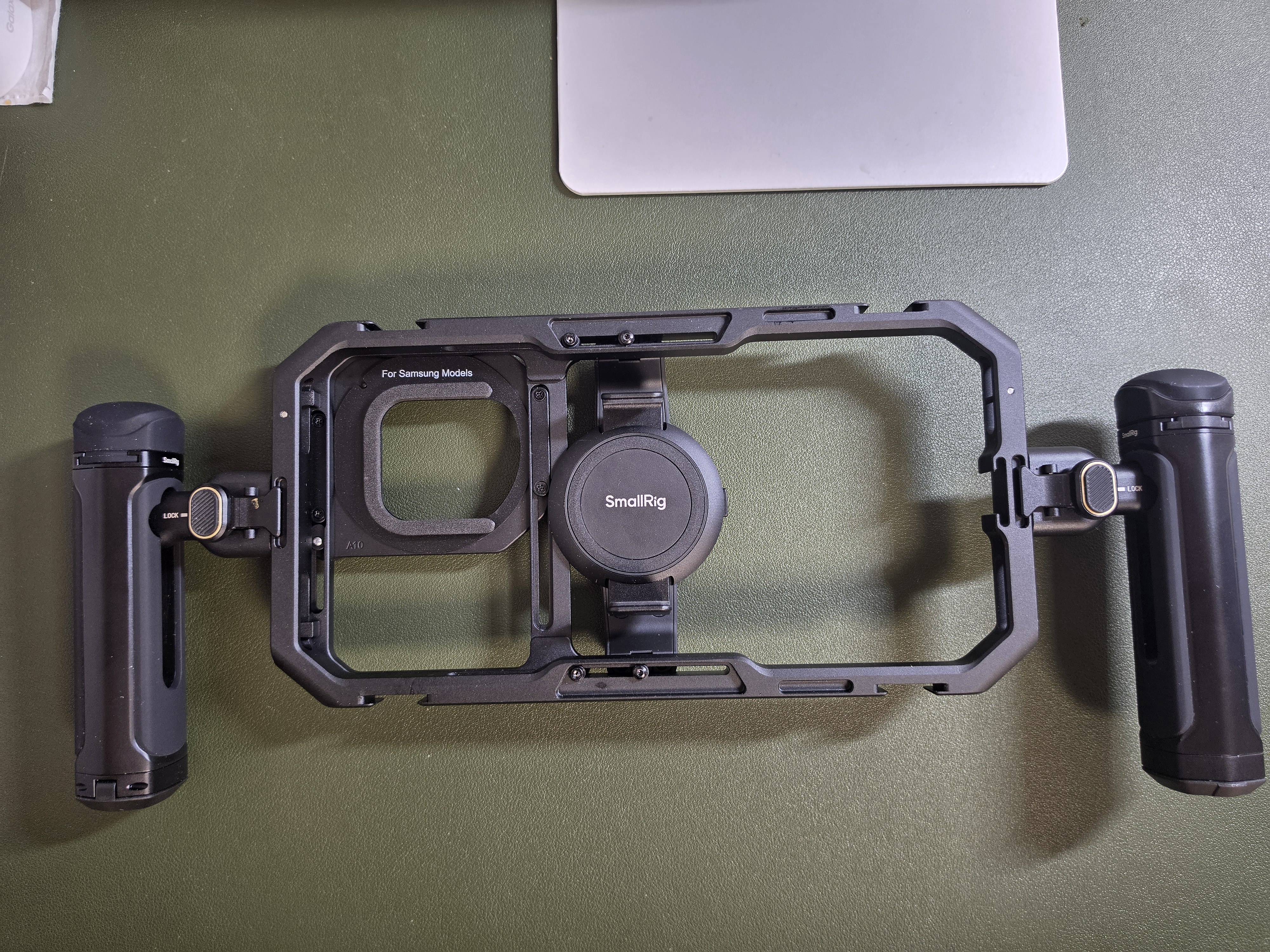 Magnetic 67mm Filter Adapter | Universal Mobile Video Cage
