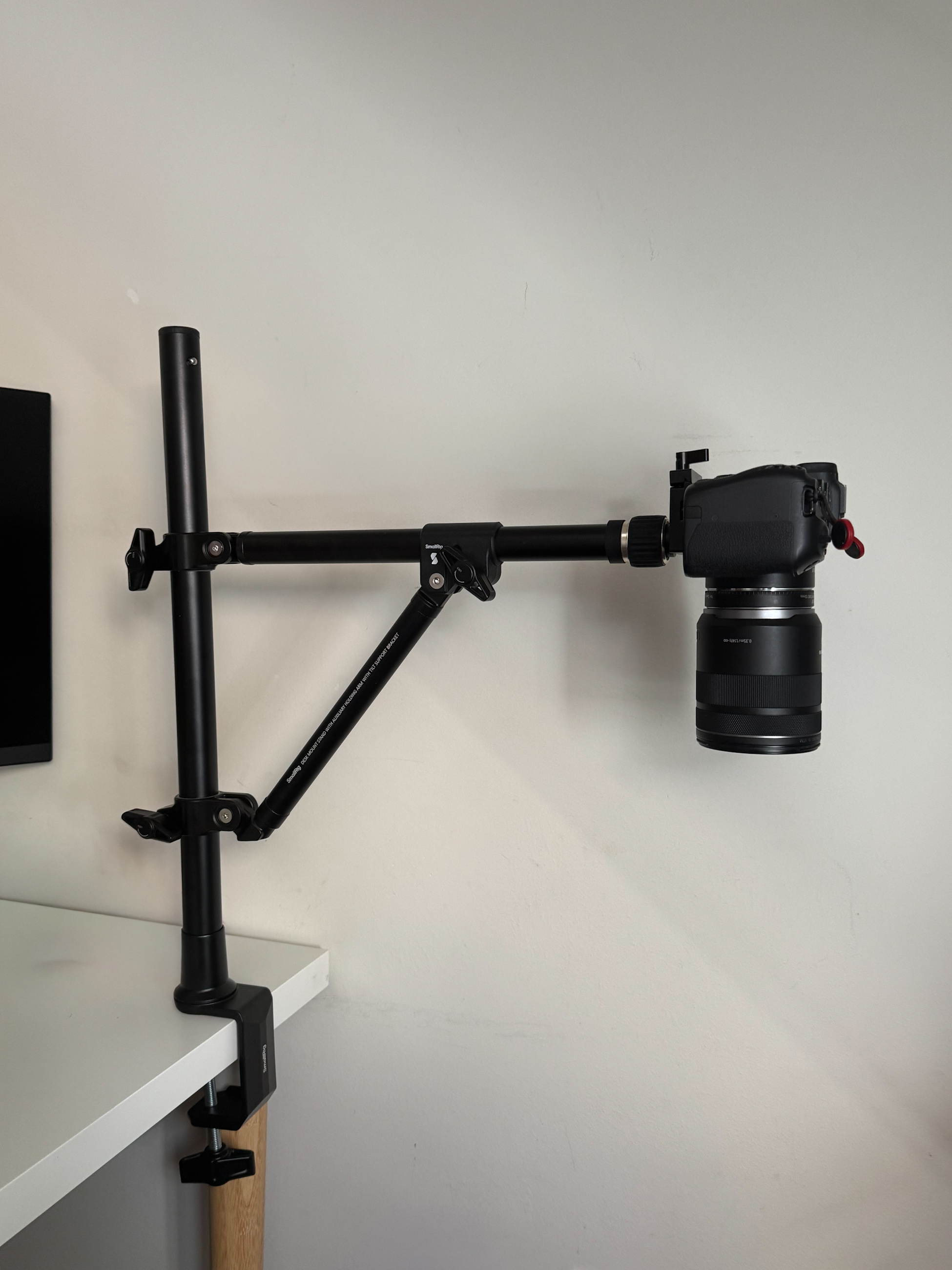 Triangular Desktop Overhead | Photos & Streams | 3kg