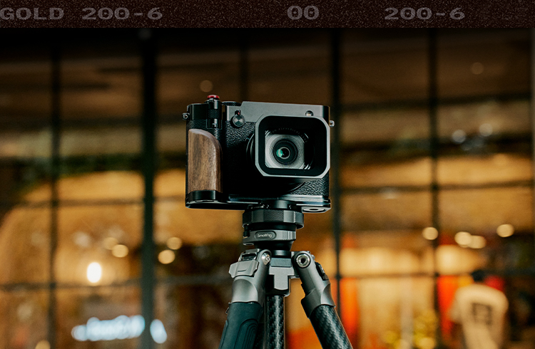 GFX100RF L-Plate with Wooden Handle | Arca-Swiss QR