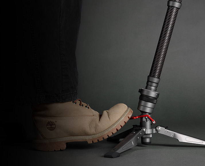 Category/Tripods/Video Tripods Carbon Fiber Video Monopod | 175cm 2-in-1 Fluid Head | SmallRig-SKU:5565/Material(s):Carbon Fiber,Aluminum Alloy/Tripod Load Capacity:15kg / 33.07 lb/Head Load Capacity:5kg / 11.02 lb/