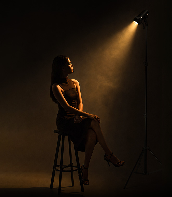 Category/Lighting System/Pocket Led Video Lights RF 20C Focusable LED Video Light 20W | CRI 97+ | SmallRig-SKU:5335/Package Weight (kg):0.77-2.9/
