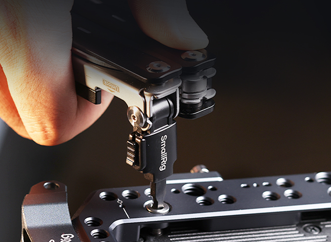 EDC-multitool met koevoet, bidirectionele ratelschroevendraaier en