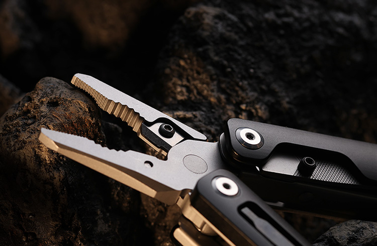 Screwdrivers EDC Multi-Tool: 16-in-1 Pocket To | SmallRig