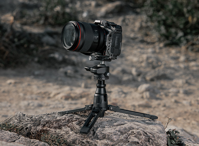 カーボンファイバー製一脚三脚（高さ175cm、耐荷重5kg、重量2.5kg