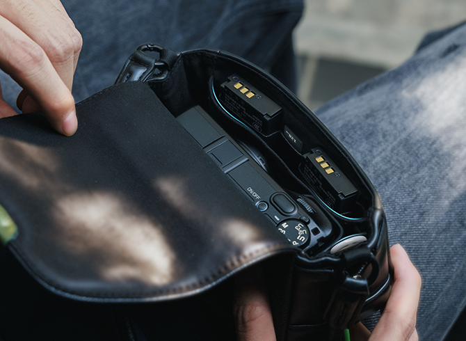 SmallRig for Ricoh GR: Leather Case, Quick-Release Wrist