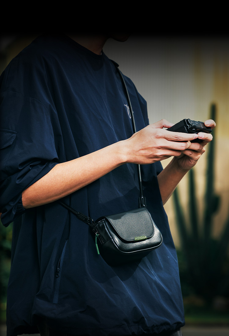 SmallRig for Ricoh GR: Leather Case, Quick-Release Wrist