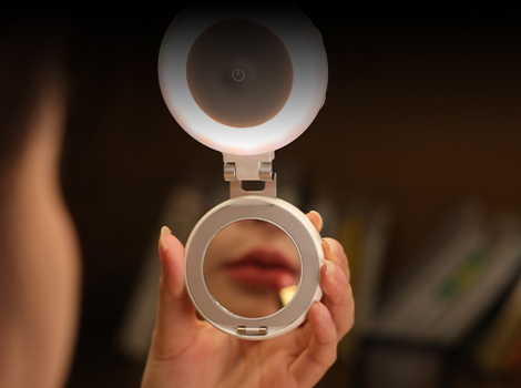 Category/Lighting System/Pocket Led Video Lights M2 LED Light with Magnetic Mount and Support for Phones-SKU:6277/
