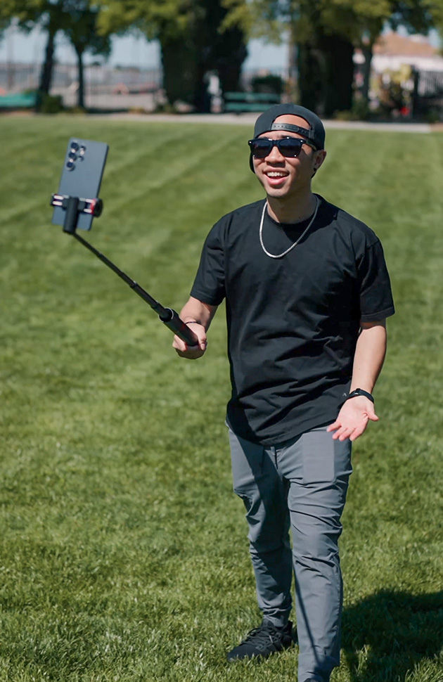 Auto-Open Selfie Tripod ST30 Lite Black | Phone Stand Remote
